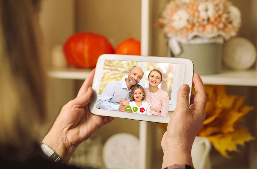 How to keep in touch with family that is far away